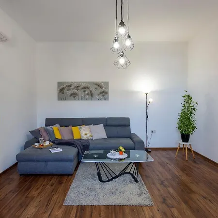 Apartment Lema