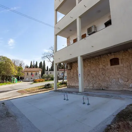 Lema Apartment